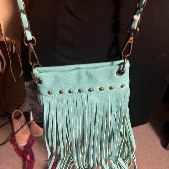 NWT leather purse small fringes and chain strap that’s removable - Picture 2 of 8